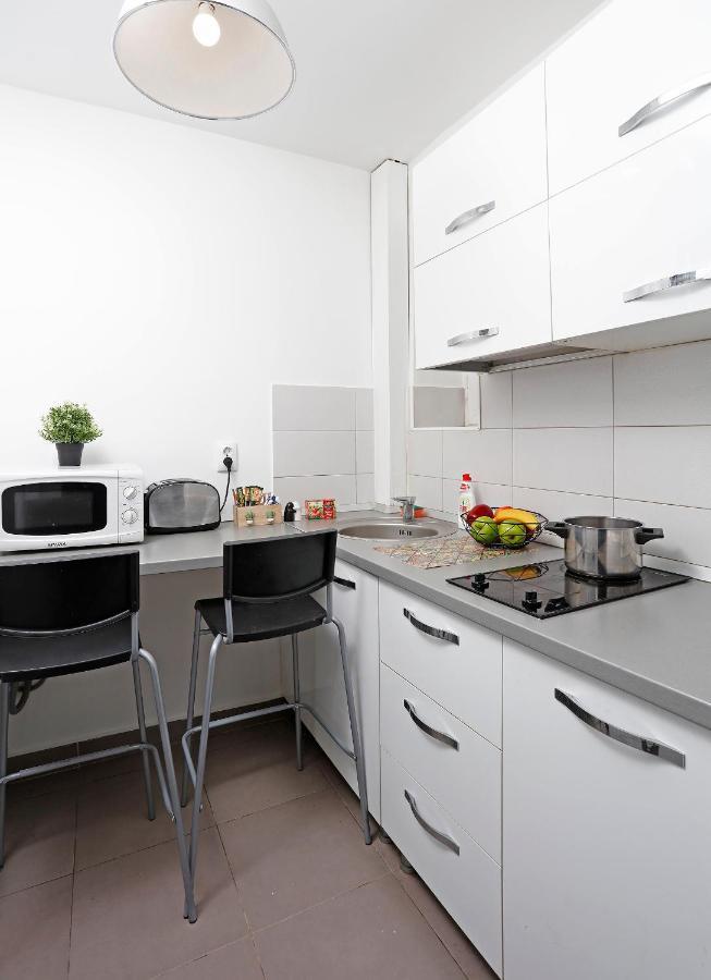 Central Apartment Very Close To Old City Bukarest Kültér fotó