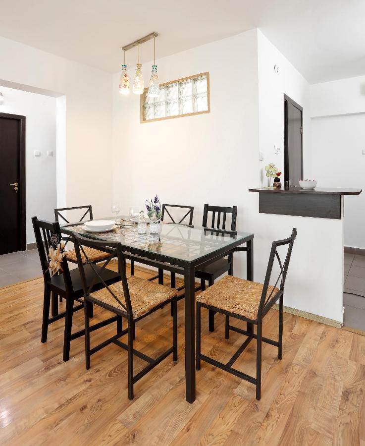 Central Apartment Very Close To Old City Bukarest Kültér fotó